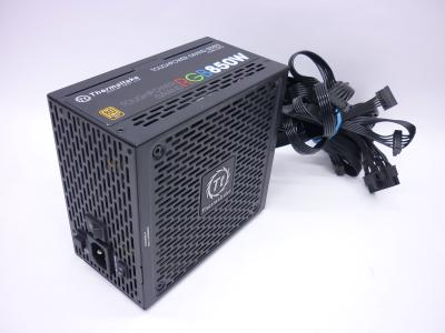 Блок питания Thermaltake Toughpower Grand TPG-0850F-R 850 Вт 80 Plus Gold, Act PFC, КПД 93%, ATX 12V Ver. 2.3, EPS Ver. 2.92, 24 pin, 2x(4+4) pin CPU, 4x SATA, 2x6/8-pin, 140mm fan, отстегивающиеся кабели

