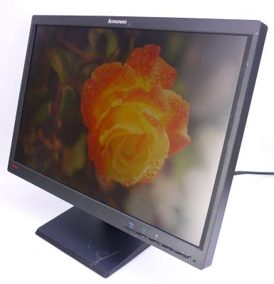 Монитор 22" Lenovo L2250p царапины  1680x1050 (16:10), TN, CCFL, 250 кд/м2, 1000:1, 5 мс, 160°/160°, VGA, DVI, регулировка по высоте, царапины на матрице в ассортименте