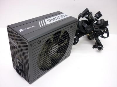 Блок питания Corsair RM850x 850W  Act PFC, 80 Plus Gold, КПД 92%, ATX 12V Ver. 2.4, 24 pin, 2x(4+4) pin CPU, 10x SATA, 8x Moleх, 2x 6/8-pin, 140mm fan, отстегивающиеся кабели